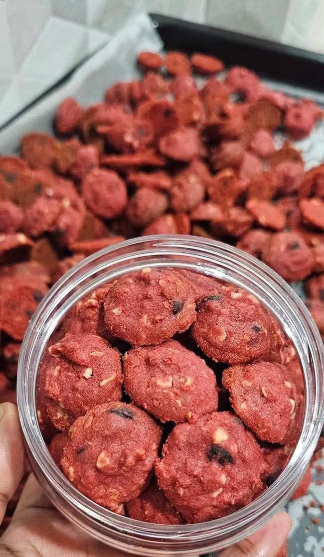 Biskut Red Velvet